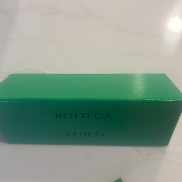 Bottega Veneta Sunglass Case - Picture 5 of 5